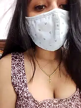 Snapshot of Gloie4u chatting on 01-20-25, 05:06 Gloie4u online show from 01-20-25, 05:06