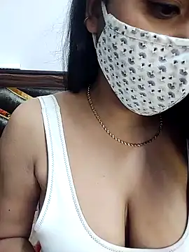 Snapshot of Gloie4u chatting on 02-04-25, 03:57 Gloie4u online show from 02-04-25, 03:57