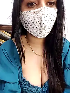 Snapshot of Gloie4u chatting on 02-07-25, 02:58 Gloie4u online show from 02-07-25, 02:58