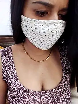 Snapshot of Gloie4u chatting on 02-25-25, 12:03 Gloie4u online show from 02-25-25, 12:03