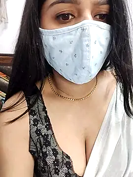 Snapshot of Gloie4u chatting on 03-01-25, 12:45 Gloie4u online show from 03-01-25, 12:45