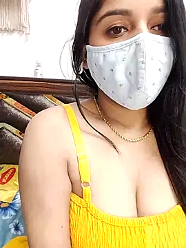 Snapshot of Gloie4u chatting on 03-04-25, 05:45 Gloie4u online show from 03-04-25, 05:45