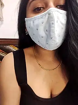 Snapshot of Gloie4u chatting on 03-06-25, 06:16 Gloie4u online show from 03-06-25, 06:16