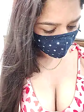 Snapshot of Gloie4u chatting on 09-09-25, 09:31 Gloie4u online show from 09-09-25, 09:31