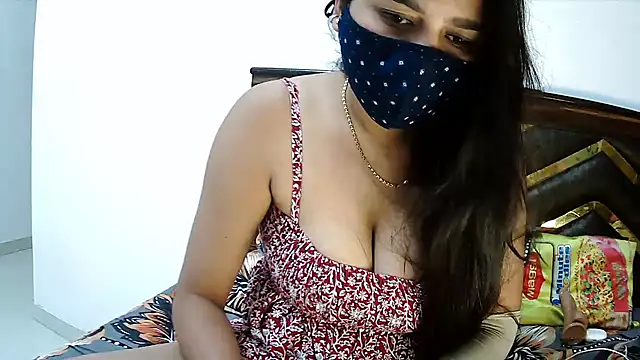 Snapshot of Gloie4u chatting on 09-23-25, 08:06 Gloie4u online show from 09-23-25, 08:06