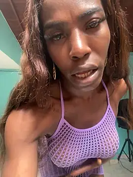 Snapshot of Richchocolatesweet_ chatting on 03-21-25, 04:40 Richchocolatesweet online show from 03-21-25, 04:40