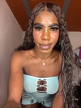 Snapshot of Richchocolatesweet_ chatting on 09-20-25, 03:18 Richchocolatesweet online show from 09-20-25, 03:18