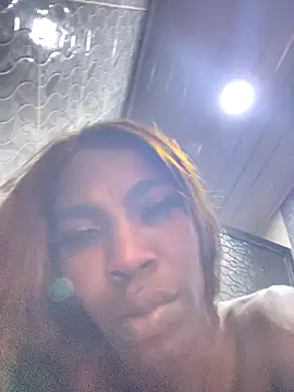 Snapshot of Richchocolatesweet_ chatting on 10-14-25, 04:41 Richchocolatesweet online show from 10-14-25, 04:41