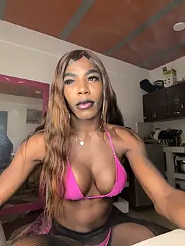 Snapshot of Richchocolatesweet_ chatting on 10-31-25, 06:03 Richchocolatesweet online show from 10-31-25, 06:03