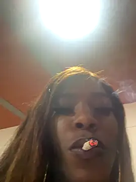 Snapshot of Richchocolatesweet_ chatting on 11-12-25, 03:23 Richchocolatesweet online show from 11-12-25, 03:23