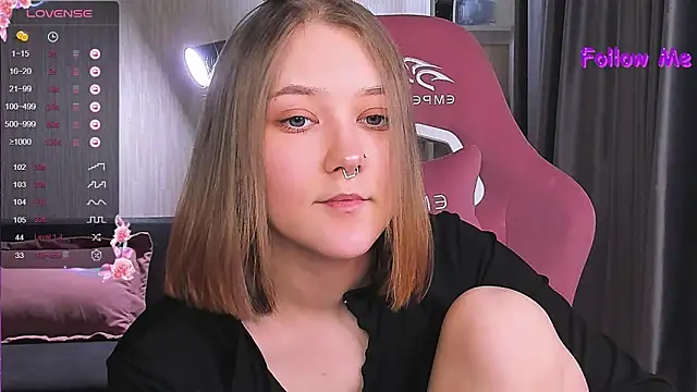 Snapshot of bunny_bubble chatting on 12-06-24, 12:45 bunny bubble online show from 12-06-24, 12:45