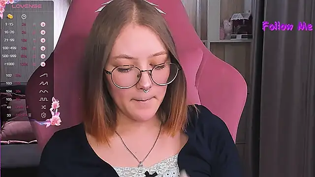 Snapshot of bunny_bubble chatting on 12-21-24, 09:25 bunny bubble online show from 12-21-24, 09:25