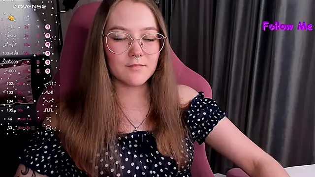 Snapshot of bunny_bubble chatting on 02-17-26, 11:22 bunny bubble online show from 02-17-26, 11:22