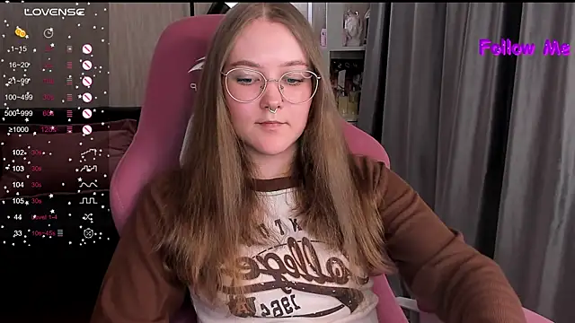 Snapshot of bunny_bubble chatting on 04-07-26, 11:48 bunny bubble online show from 04-07-26, 11:48