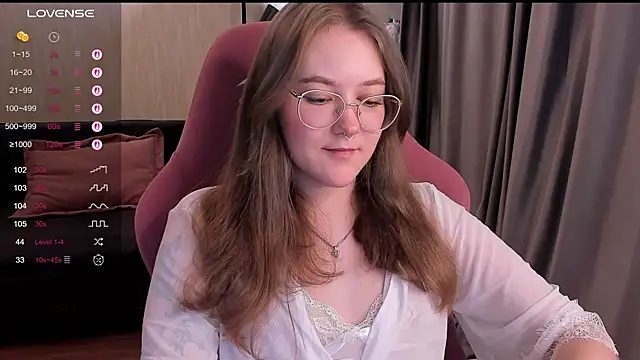 Snapshot of bunny_bubble chatting on 05-21-26, 11:45 bunny bubble online show from 05-21-26, 11:45