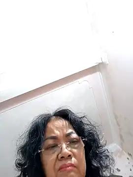 Hotestlove online show from 03-04-25, 02:21