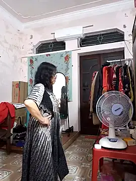 Hotestlove online show from 03-12-25, 01:51