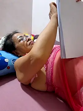 Hotestlove online show from 09-29-25, 02:22