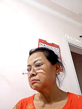 Hotestlove online show from 10-30-25, 02:24