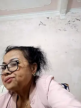 Hotestlove online show from 12-05-25, 01:58