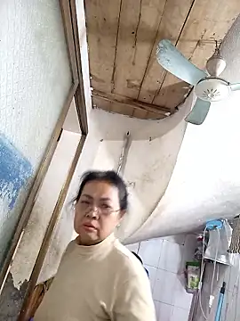 Hotestlove online show from 01-16-26, 10:41