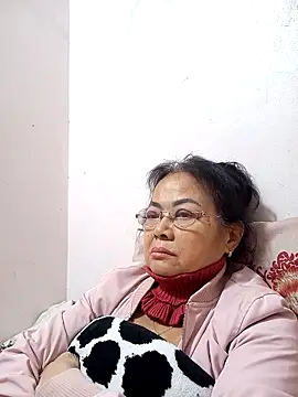 Hotestlove online show from 02-04-26, 01:44