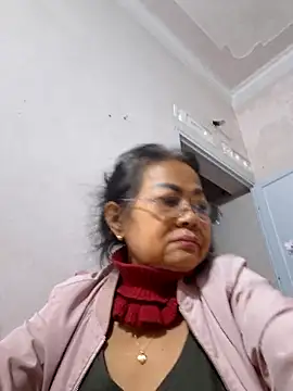 Hotestlove online show from 02-08-26, 11:24