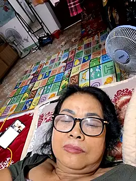 Hotestlove online show from 03-06-26, 10:23