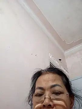 Hotestlove online show from 05-05-26, 12:46