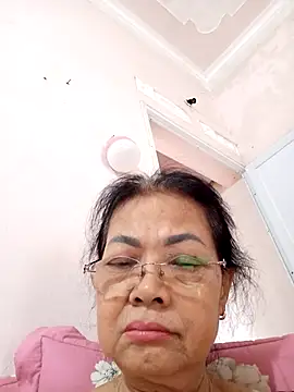 Hotestlove online show from 05-08-26, 07:57