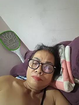 Snapshot of Hotestlove chatting on 06-27-26, 07:02 Hotestlove online show from 06-27-26, 07:02