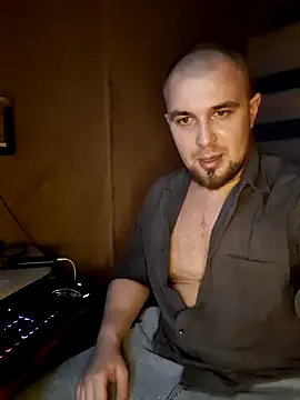 Foxyshaved online show from 01-13-25, 01:17