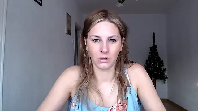 Snapshot of DagmarieFlirt chatting on 12-19-24, 07:18 DagmarieFlirt online show from 12-19-24, 07:18