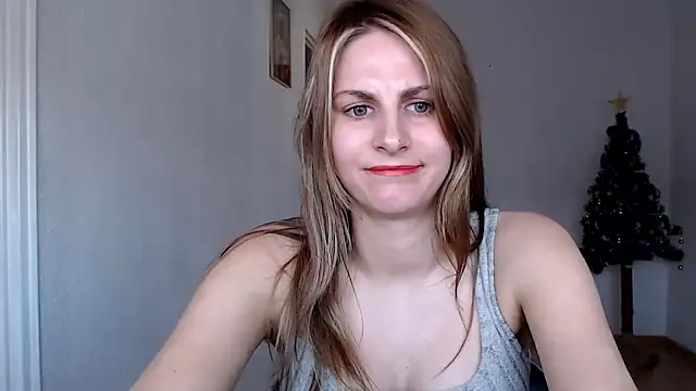 Snapshot of DagmarieFlirt chatting on 12-26-24, 10:16 DagmarieFlirt online show from 12-26-24, 10:16