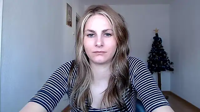 Snapshot of DagmarieFlirt chatting on 12-27-24, 10:55 DagmarieFlirt online show from 12-27-24, 10:55