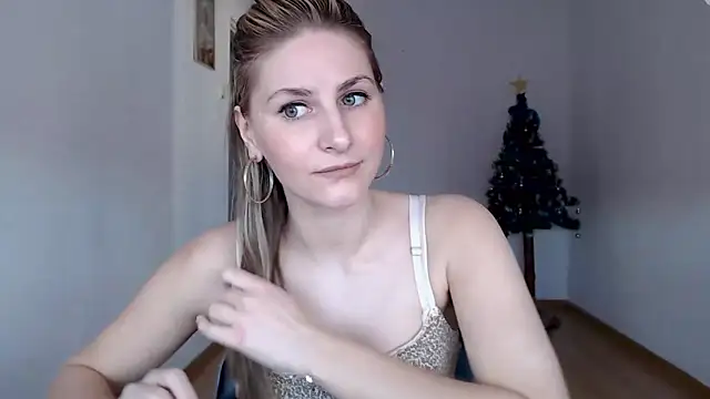 Snapshot of DagmarieFlirt chatting on 12-29-24, 10:01 DagmarieFlirt online show from 12-29-24, 10:01