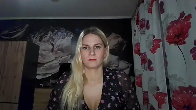 Snapshot of DagmarieFlirt chatting on 10-01-25, 06:03 DagmarieFlirt online show from 10-01-25, 06:03