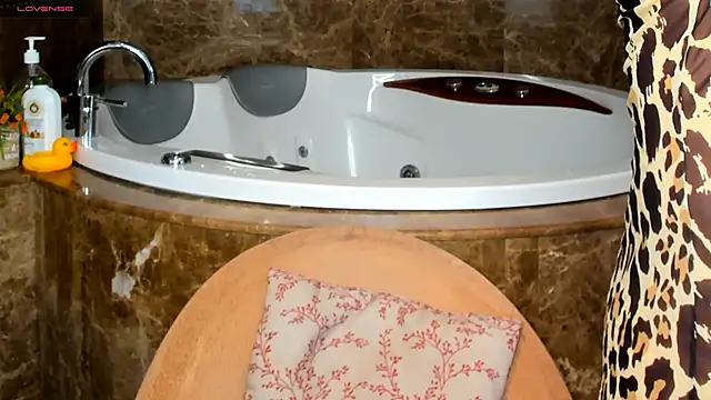 Snapshot of yourastral chatting on 02-15-25, 06:12 yourastral online show from 02-15-25, 06:12