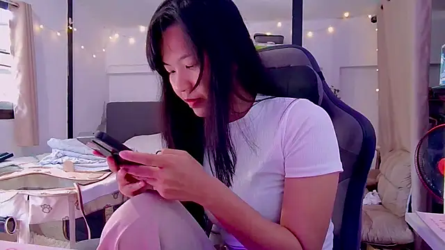 Kana G online show from 03-05-25, 07:16