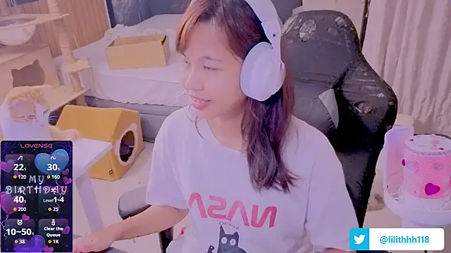 Snapshot of Kana_G chatting on 06-28-26, 03:29 Kana G online show from 06-28-26, 03:29