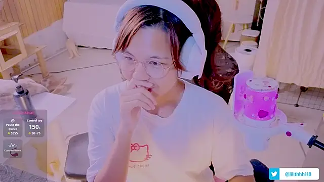 Snapshot of Kana_G chatting on 08-07-26, 11:56 Kana G online show from 08-07-26, 11:56