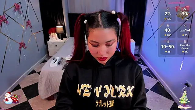 kyliejenner hot online show from 12-08-24, 11:57