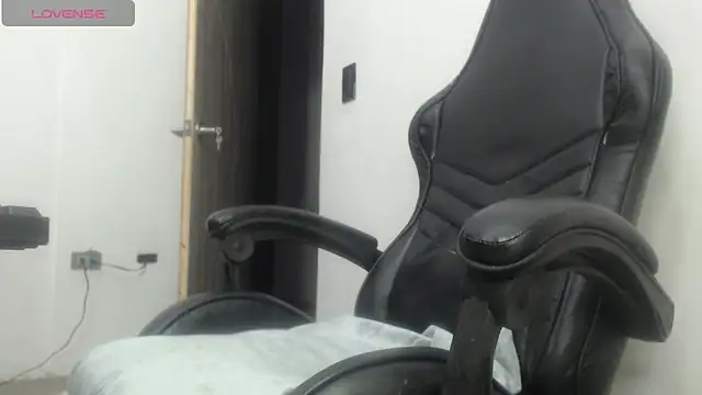 Snapshot of KittyKardy chatting on 12-06-24, 09:57 KittyKardy online show from 12-06-24, 09:57