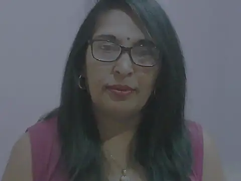 Snapshot of sexy69hotmum chatting on 12-10-24, 10:49 sexy69hotmum online show from 12-10-24, 10:49