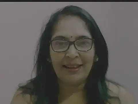 Snapshot of sexy69hotmum chatting on 12-16-24, 07:10 sexy69hotmum online show from 12-16-24, 07:10