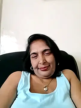 Snapshot of sexy69hotmum chatting on 12-22-24, 10:38 sexy69hotmum online show from 12-22-24, 10:38