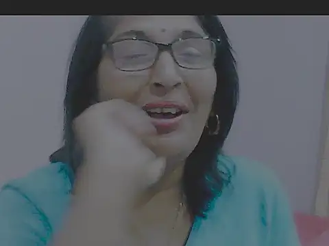 Snapshot of sexy69hotmum chatting on 01-19-25, 06:21 sexy69hotmum online show from 01-19-25, 06:21
