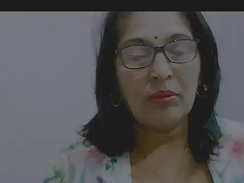 Snapshot of sexy69hotmum chatting on 02-25-25, 08:47 sexy69hotmum online show from 02-25-25, 08:47
