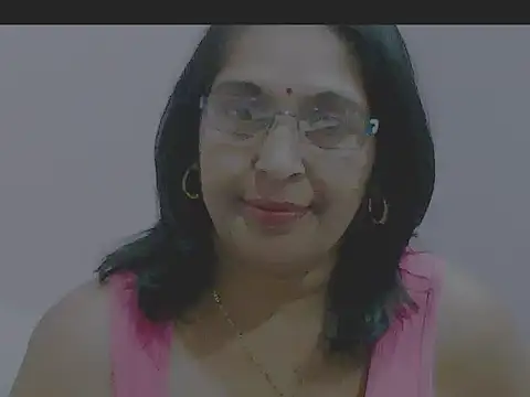 Snapshot of sexy69hotmum chatting on 02-28-25, 10:52 sexy69hotmum online show from 02-28-25, 10:52
