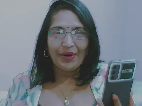 Snapshot of sexy69hotmum chatting on 09-12-25, 12:38 sexy69hotmum online show from 09-12-25, 12:38